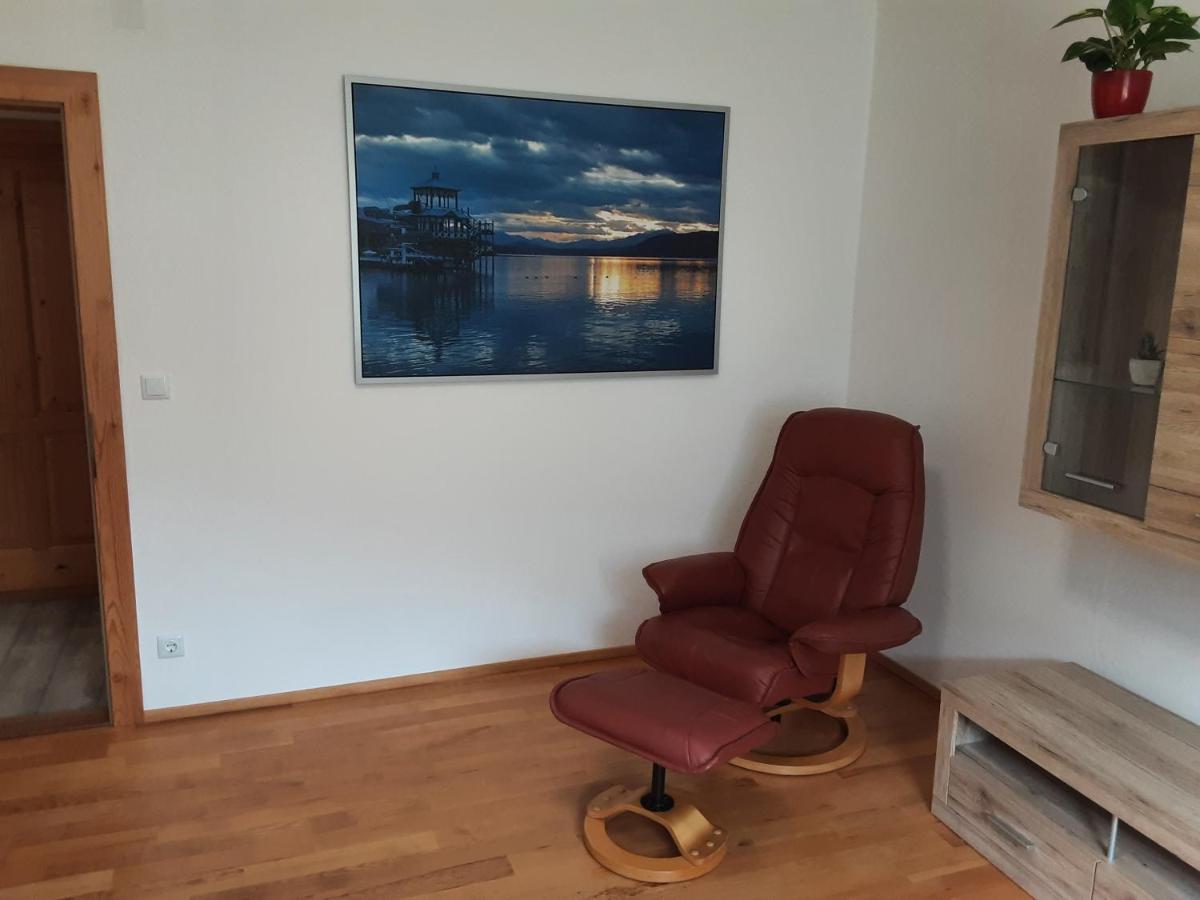 Apartment - Ferienwohnung 1 Treffen Am Ossiachersee Esterno foto